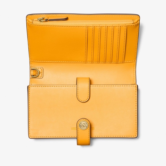 Michael Kors Phone Wallet - Picture 2 of 3